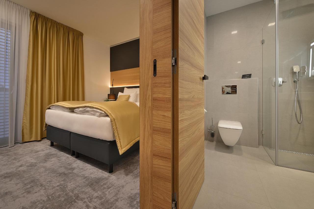 Premium Wellness & Wine Hotel 兹诺伊莫 外观 照片
