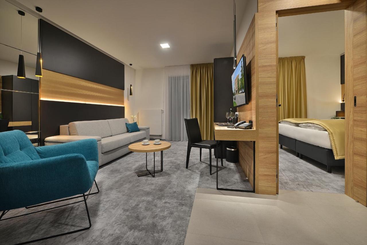 Premium Wellness & Wine Hotel 兹诺伊莫 外观 照片