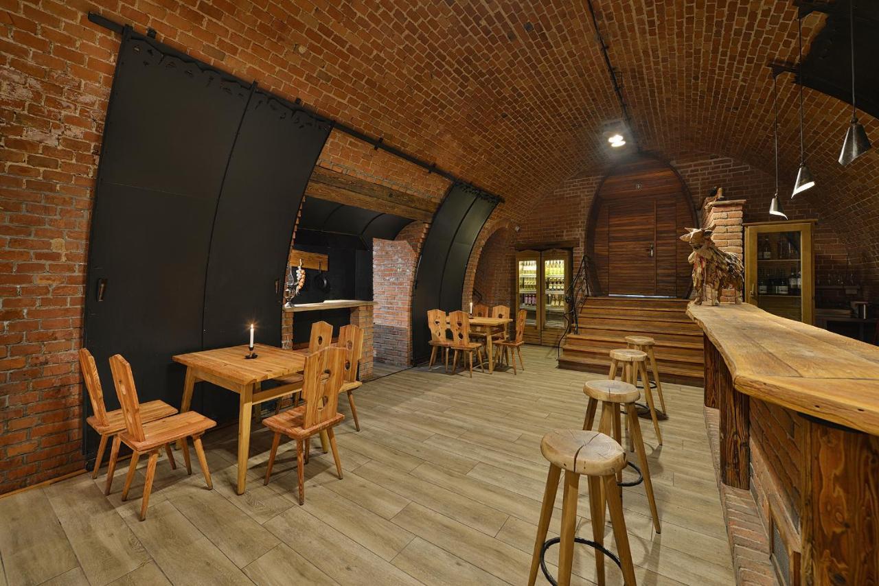 Premium Wellness & Wine Hotel 兹诺伊莫 外观 照片