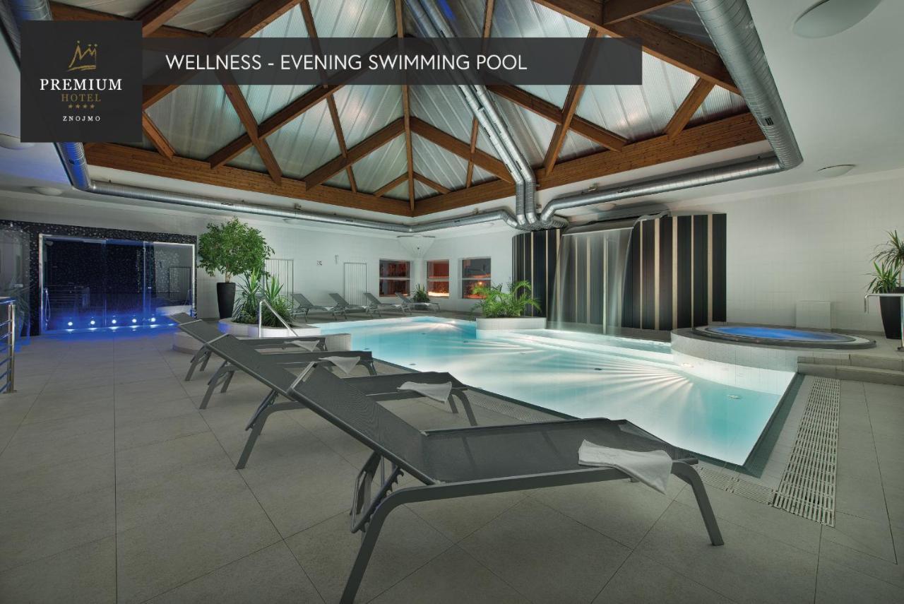 Premium Wellness & Wine Hotel 兹诺伊莫 外观 照片