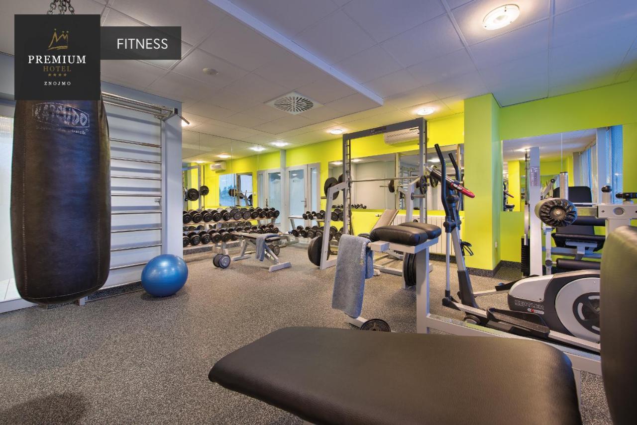 Premium Wellness & Wine Hotel 兹诺伊莫 外观 照片