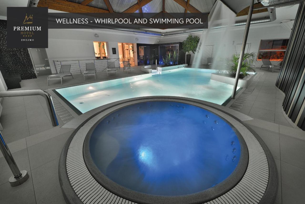 Premium Wellness & Wine Hotel 兹诺伊莫 外观 照片
