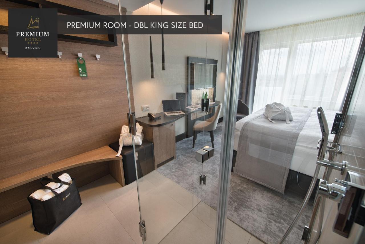 Premium Wellness & Wine Hotel 兹诺伊莫 外观 照片